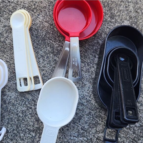 Plastic Measuring Cup and Spoon Set - Cream, Red, Black 22 Pieces - Picture 3 of 4